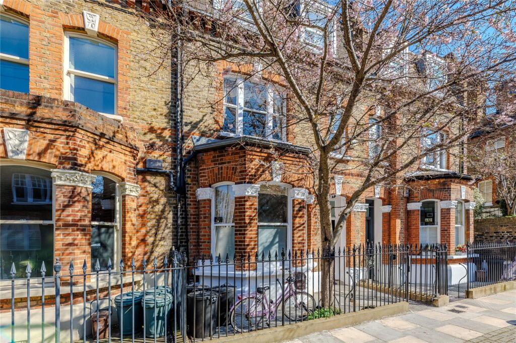 Main image of property: Foxmore Street, London, SW11