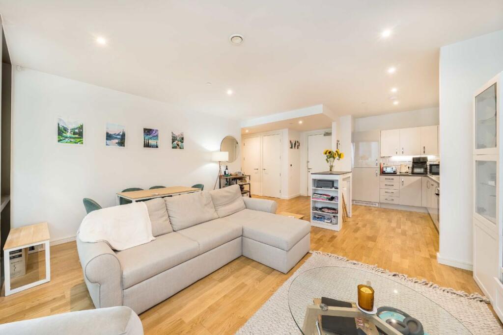 Apartment in London - View 5