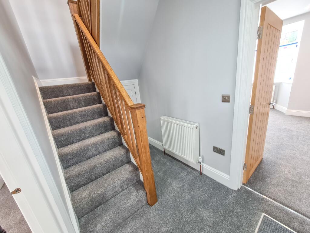 House in Twickenham - View 5