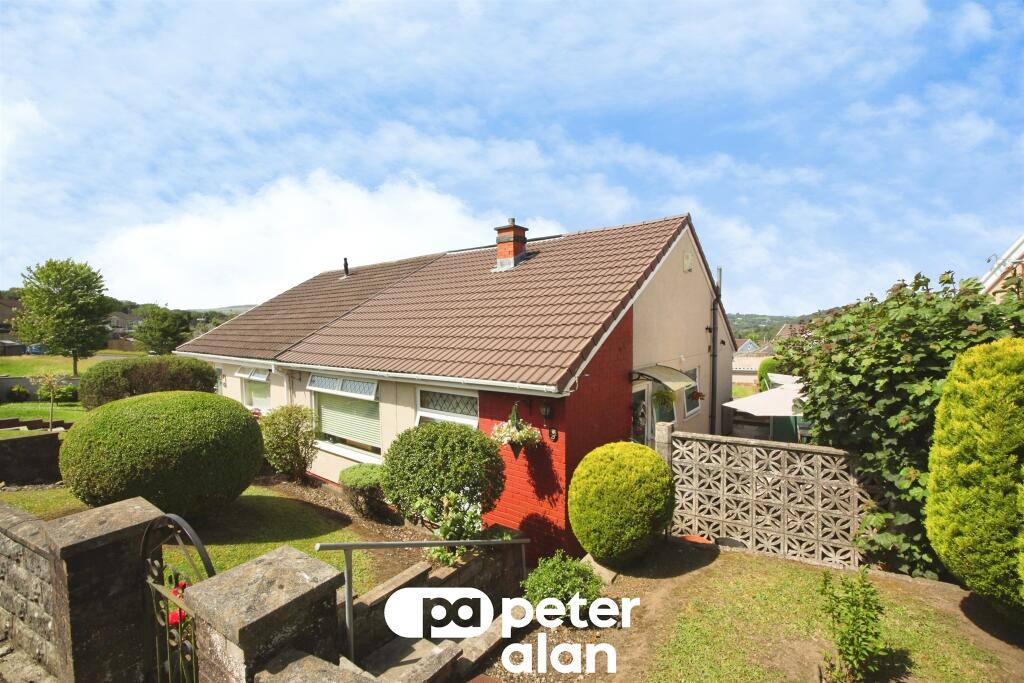 Main image of property: Shirdale Close, Maesycwmmer, Hengoed
