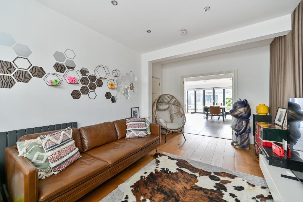 House in Twickenham, Whitton - View 5