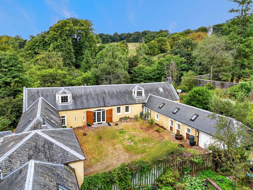 Main image of property: The Stables, Ladyland, Kilbirnie, KA25 7JR