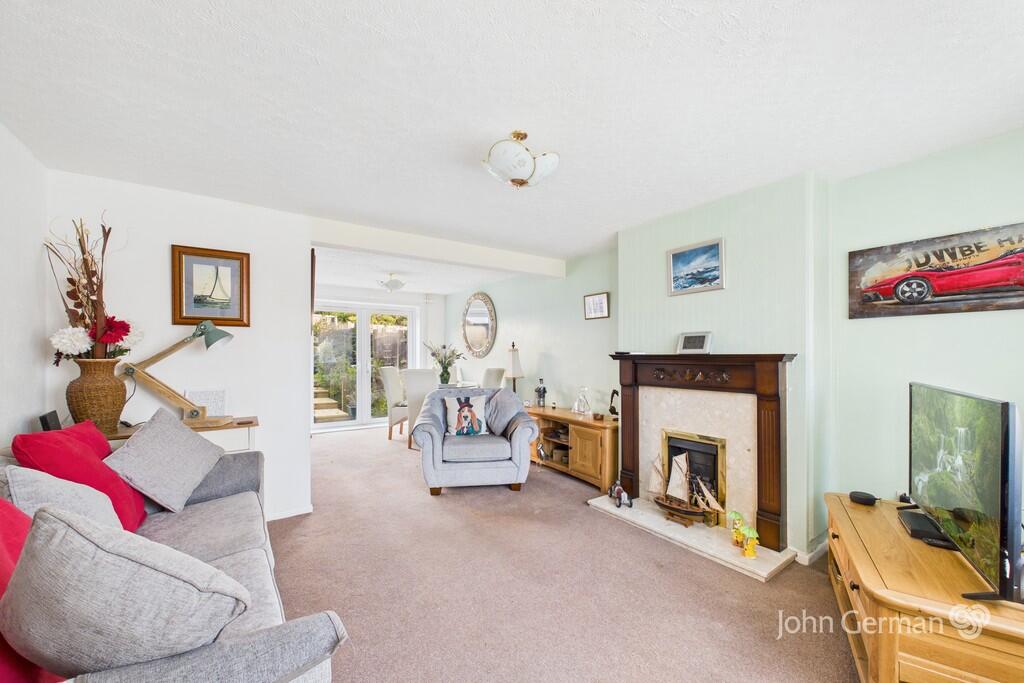 Tudor Close, Ashby-de-la-Zouch photo 2