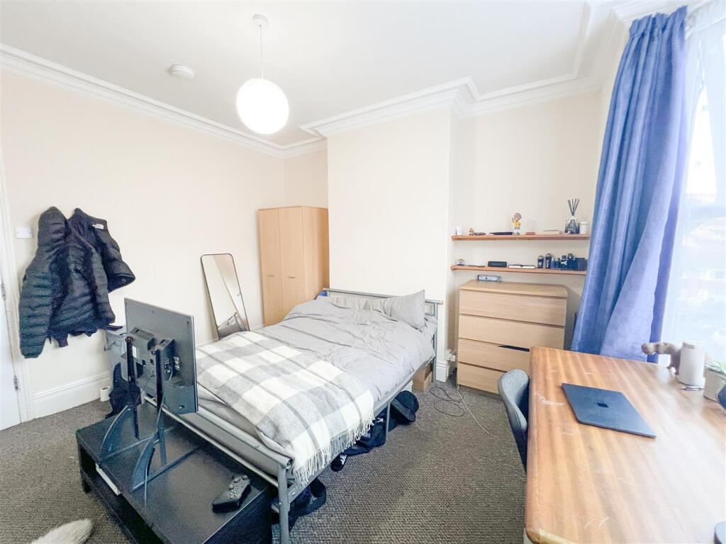 House in Sheffield - View 4