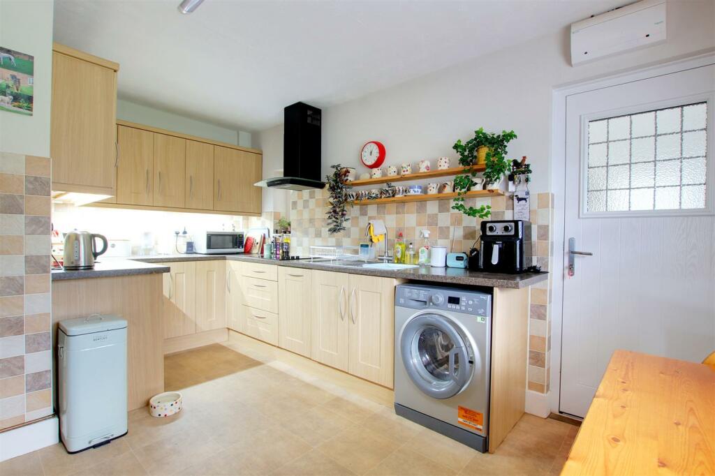 Saltfleet Road, Theddlethorpe, Mablethorpe photo 3