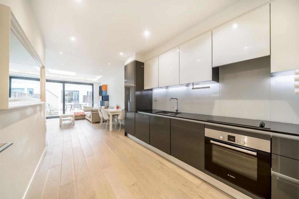 3 bedroom flat for rent