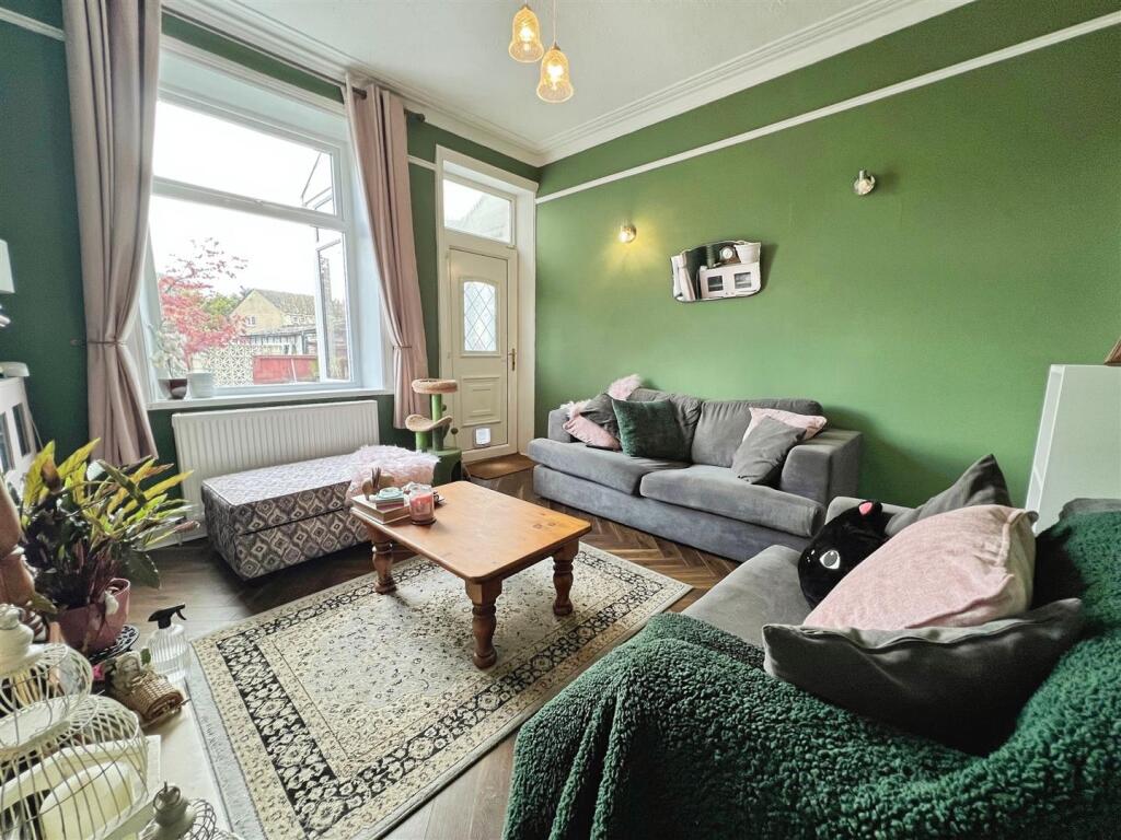 Undercliffe Road, Bradford, BD2 3BP - More