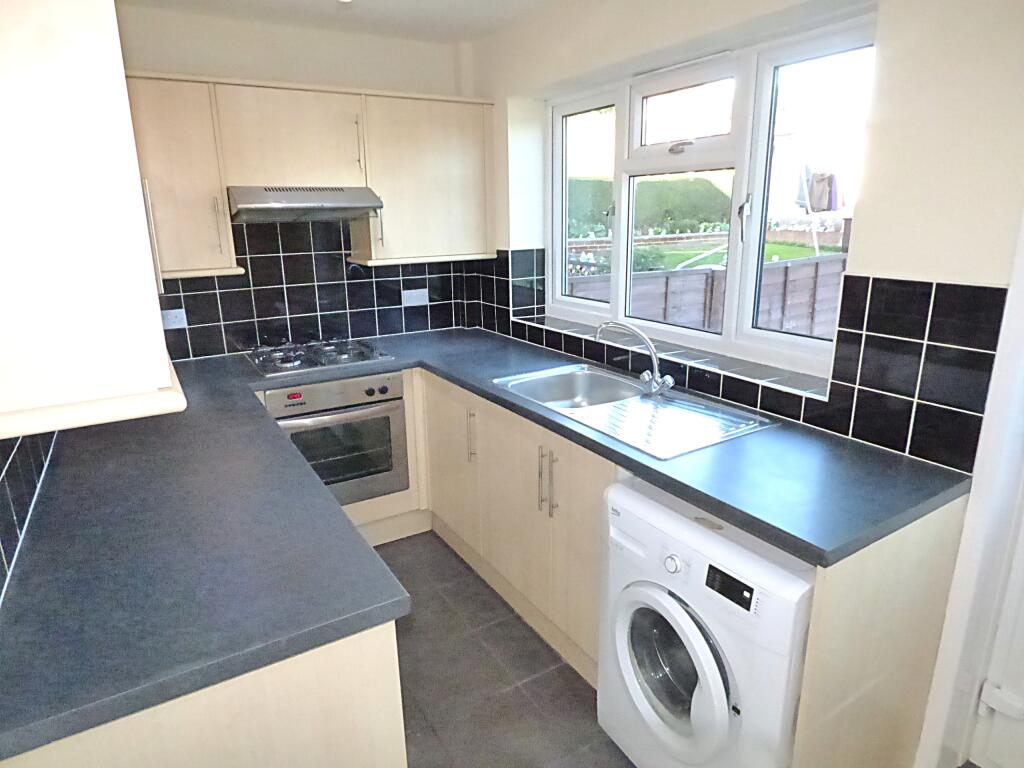 Broad Lane, Bramley, Leeds photo 5