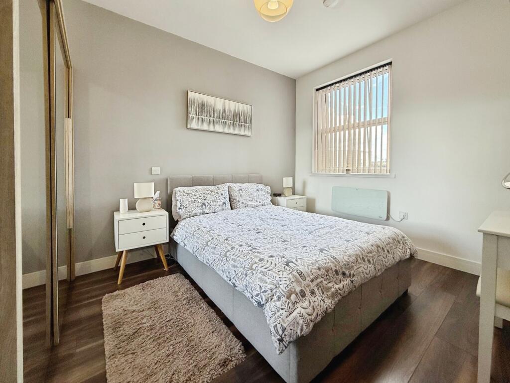 Apartment in Basingstoke and Deane, Kings Furlong - View 5