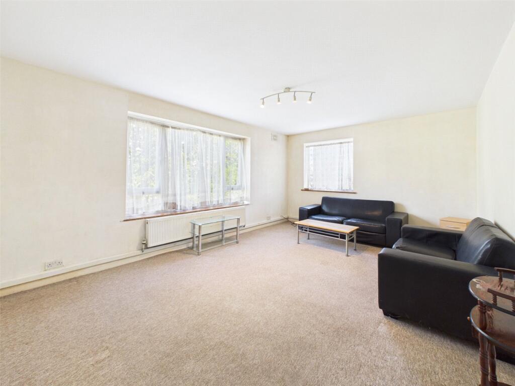 Apartment in London, Spring Grove - View 4