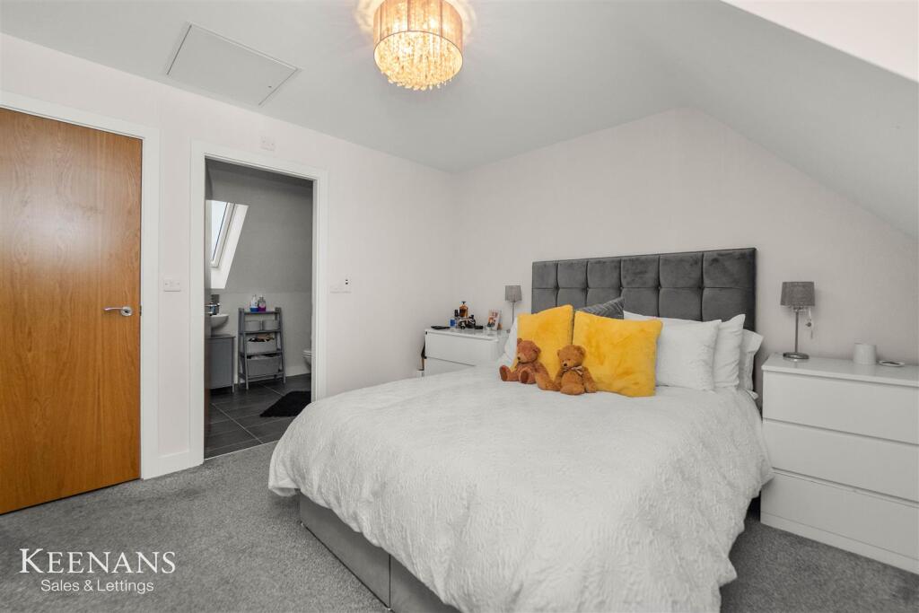 Additional image 37 of Oakenhead green