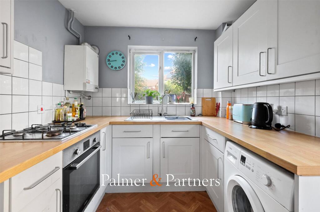 Peppercorn Close, Turner Rise, Colchester, Essex, CO4 photo 2