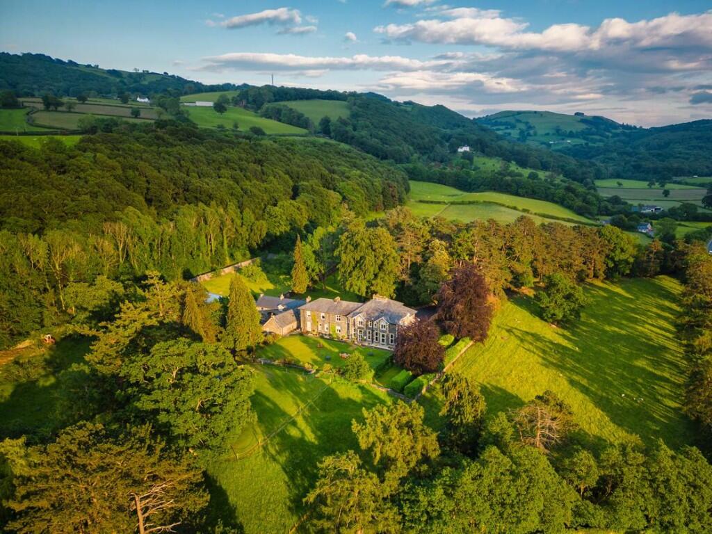 Main image of property: Bryn Derwen, Betws Road Llanrwst, Conwy, LL26 0PT