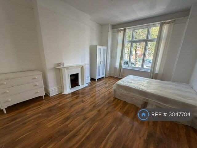 House in London - View 5