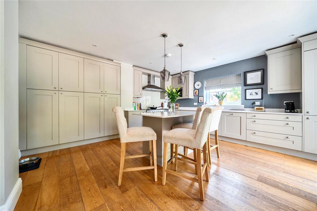 House in Taunton - View 4