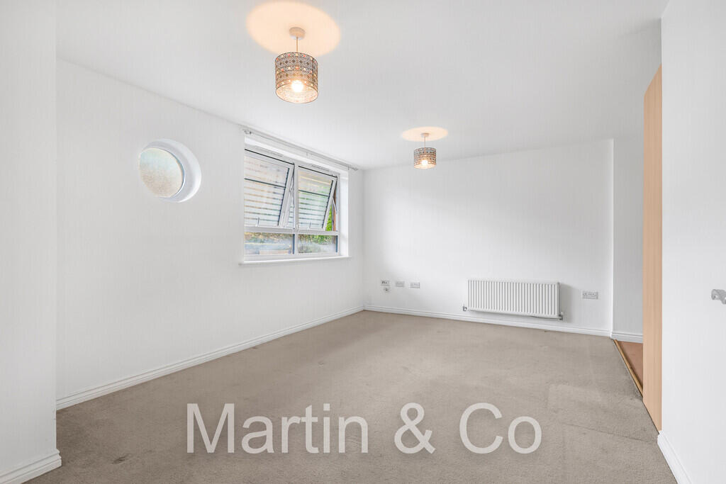 Apartment in London - More