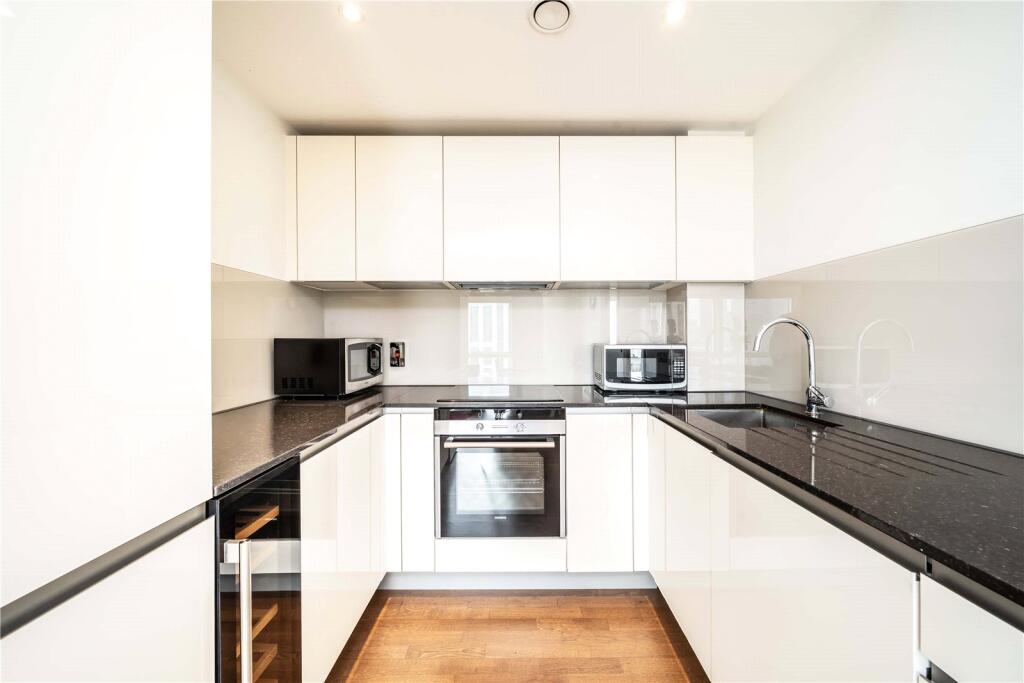 Apartment in London - View 5