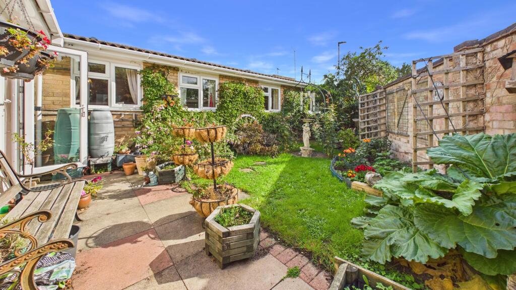 House in Peterborough, Orton Goldhay, Orton Longueville - View 3