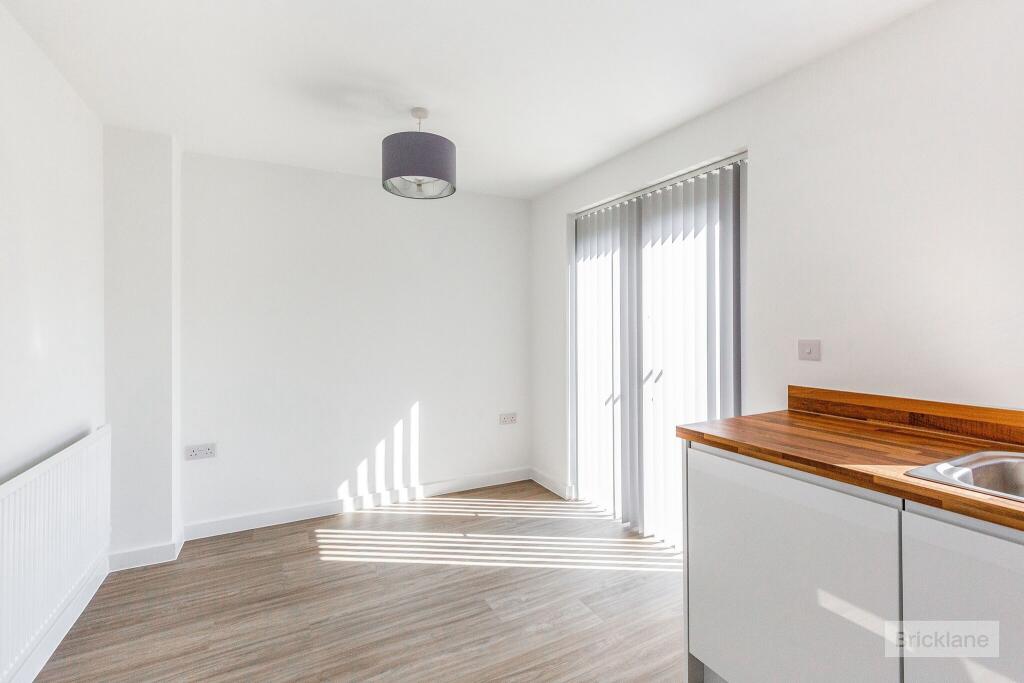 Garland Road, Weldon, CORBY - View 3