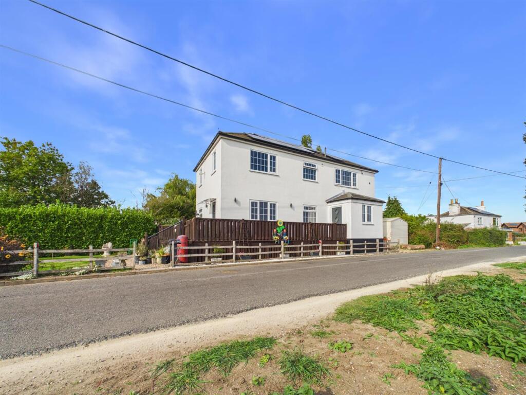 5-bed detached on Croft Lane, Croft, Skegness, £425,000
