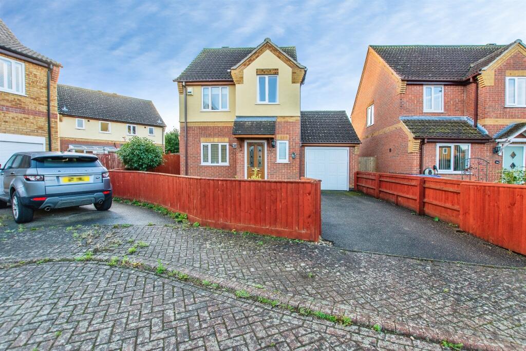 3-bed detached on Wing Drive, Fishtoft, Boston, £200,000