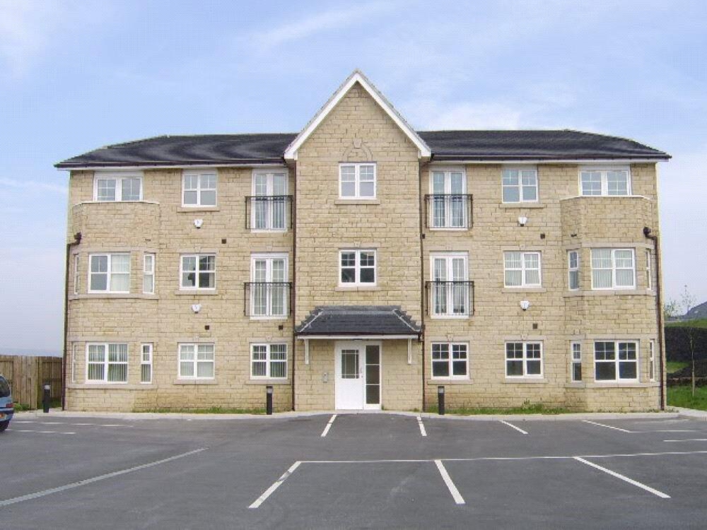 2-bed flat on Calder Edge, Trooper Lane, Southowram, Halifax, HX3, £79,950