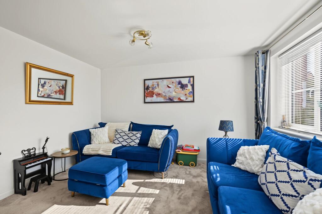 House in Tonbridge and Malling, Wouldham - More