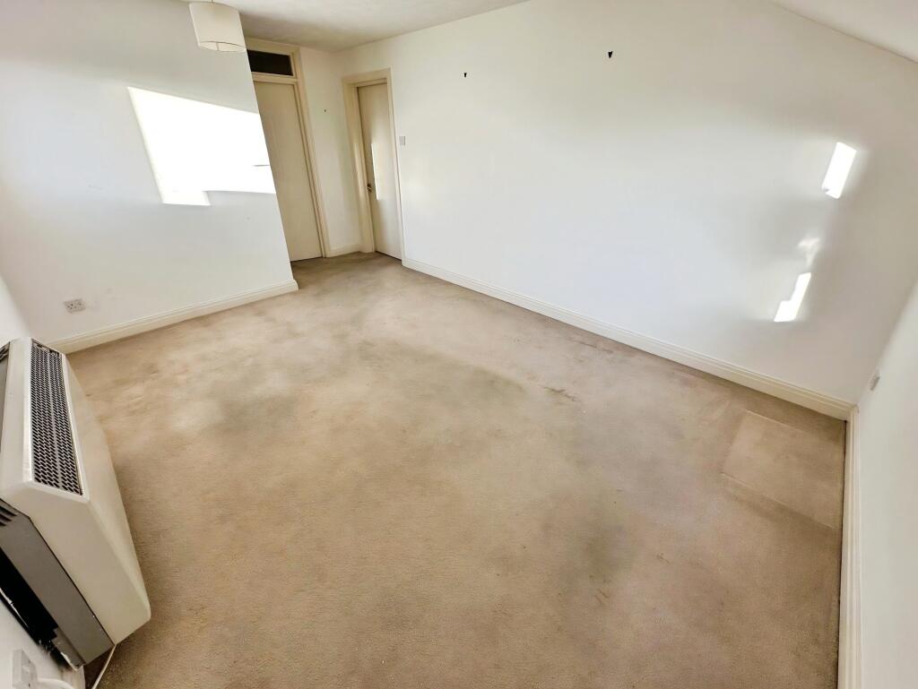Apartment in Salisbury, Wiltshire - View 4