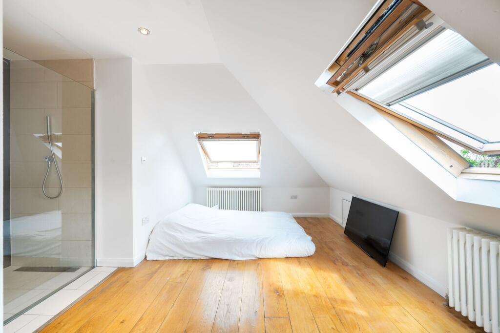 Apartment in London, Brondesbury Park, Brondesbury - View 4