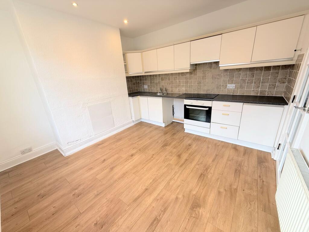 Whitegate Road, Halifax, HX3 photo 3
