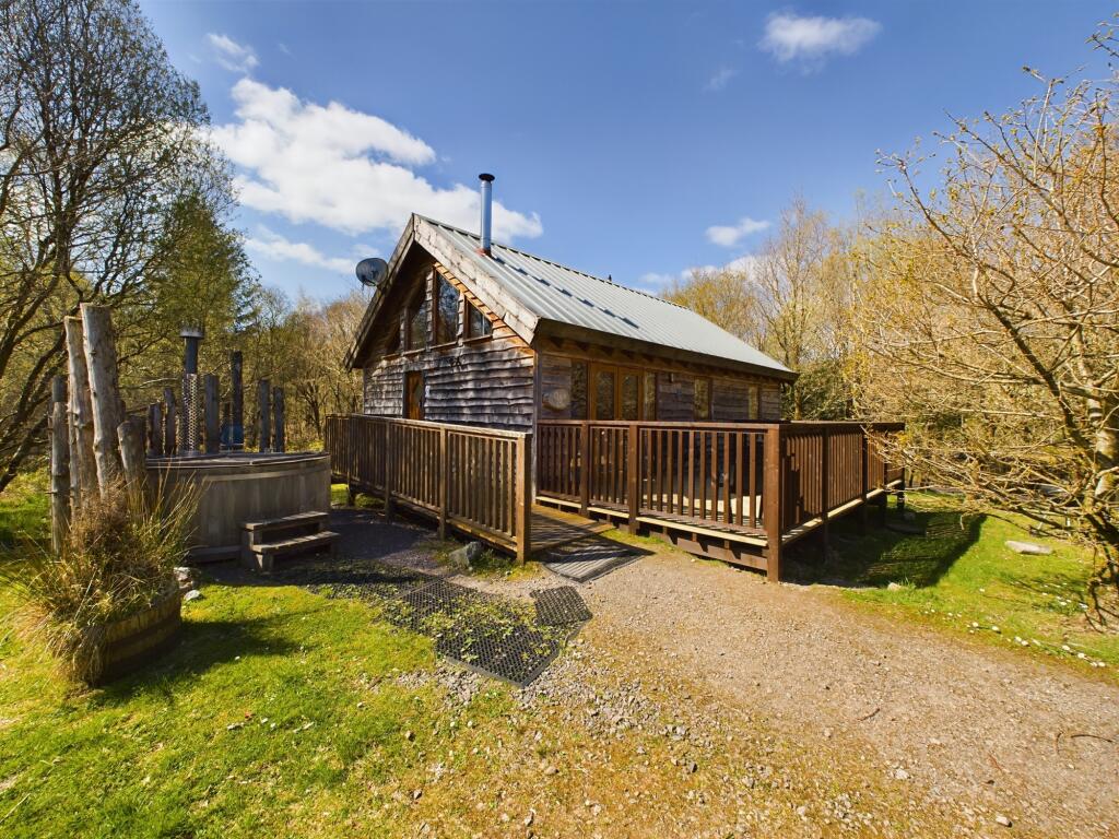Main image of property: Oak Cabin, Loch Awe, Dalavich
