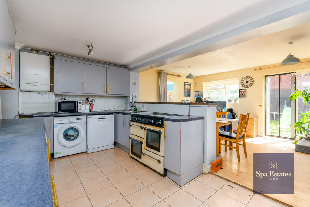 House in Warwick, Radford Semele - View 5