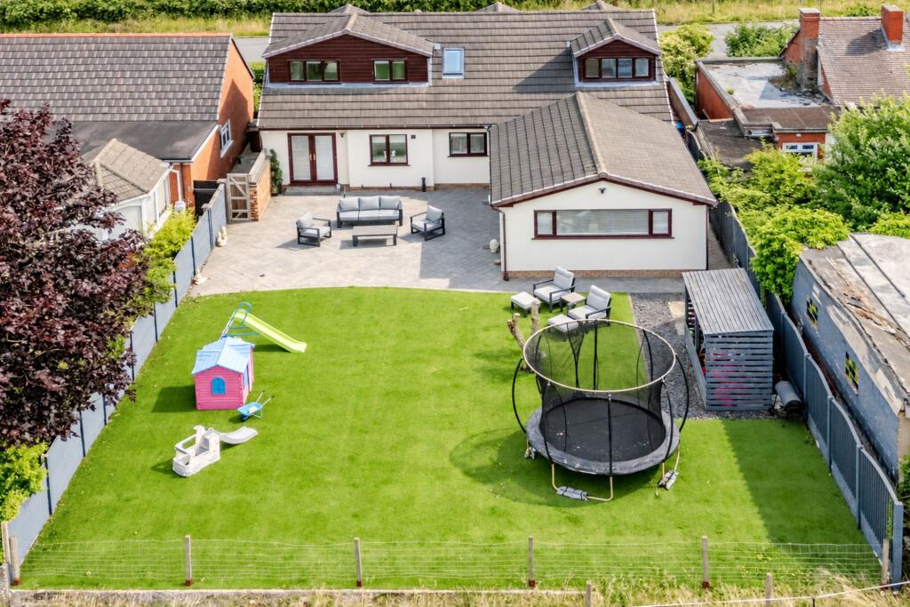 House in Wigan - View 2