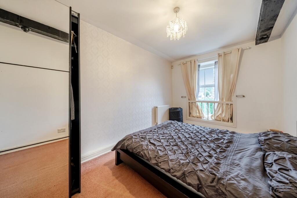Apartment in Calderdale, West Yorkshire - More