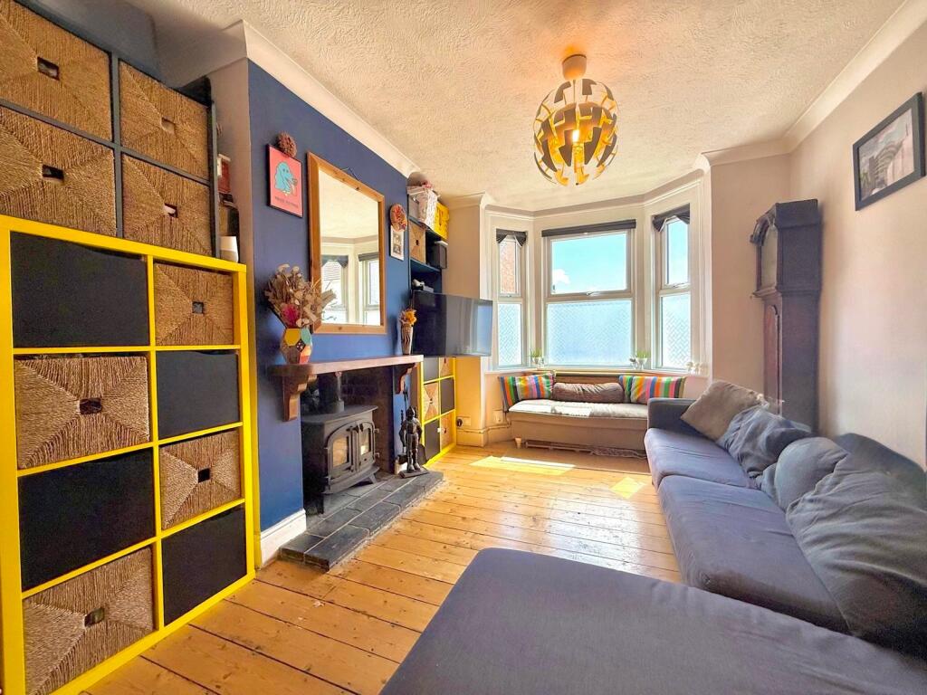 3-bed terraced on Exmouth Street, Old Town, Swindon, £260,000