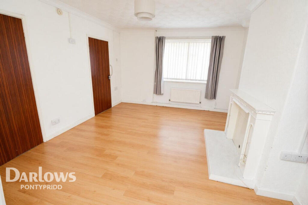 House in Pontypridd, Pen-y-coedcae - View 4