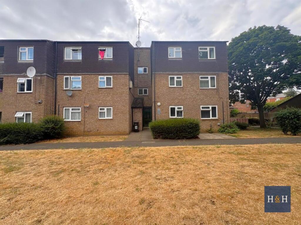 Main image of property: MARKET WALK, KETTERING ROAD - NN1