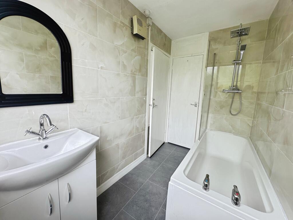 Apartment in Wolverhampton - View 4