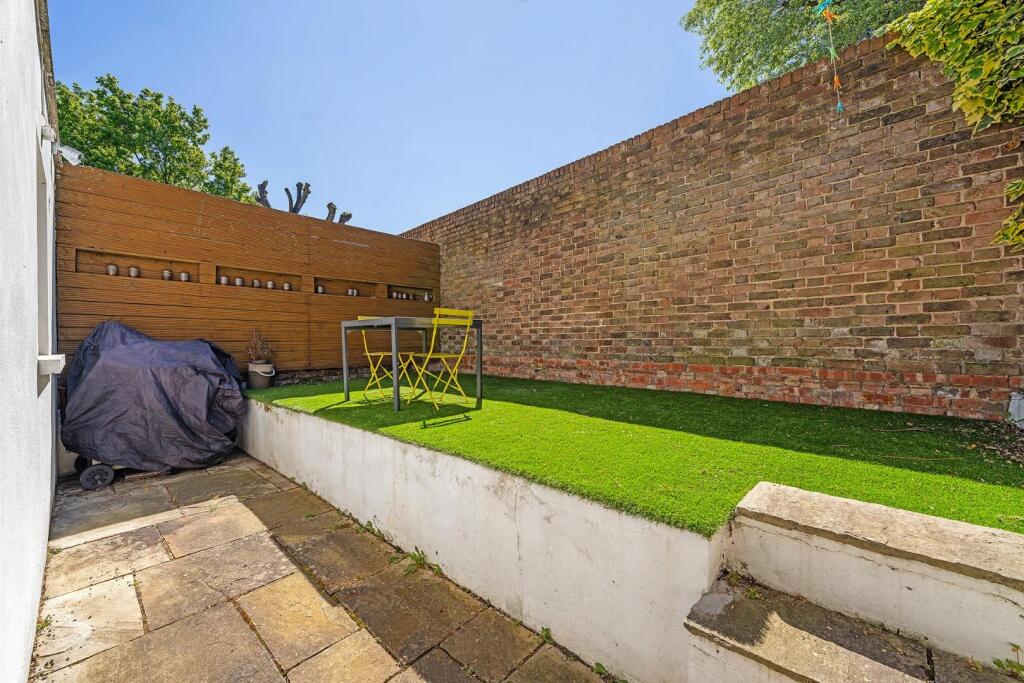 Apartment in London - View 2