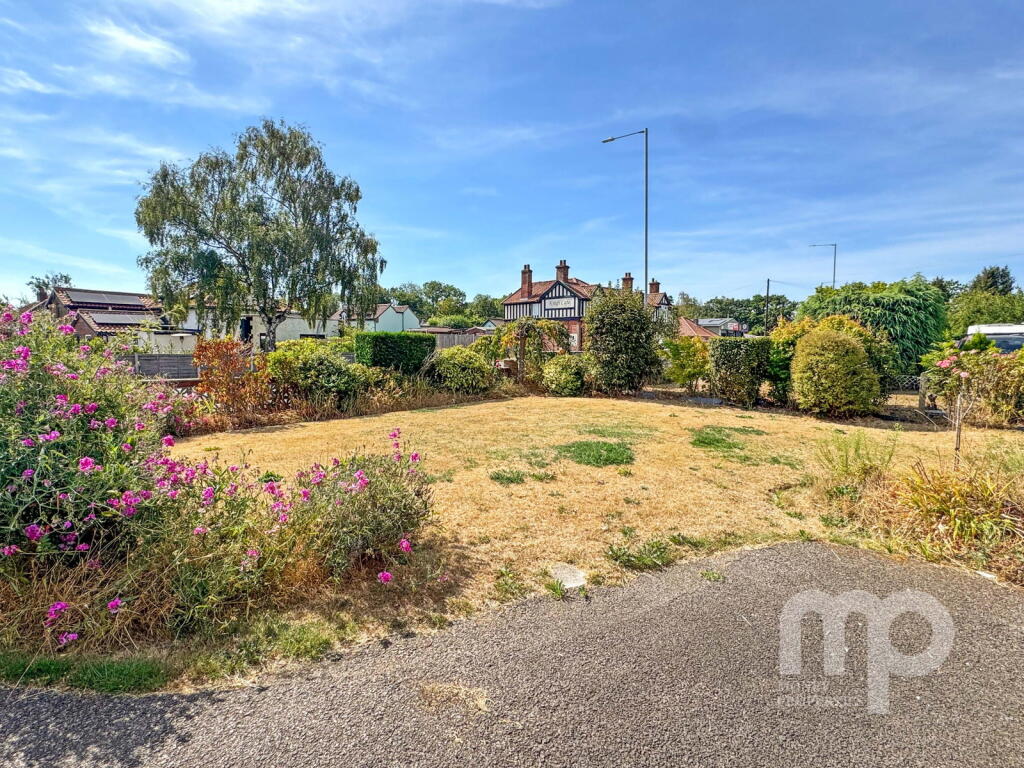 House in Breckland, Thorpe Row, Shipdham - View 2