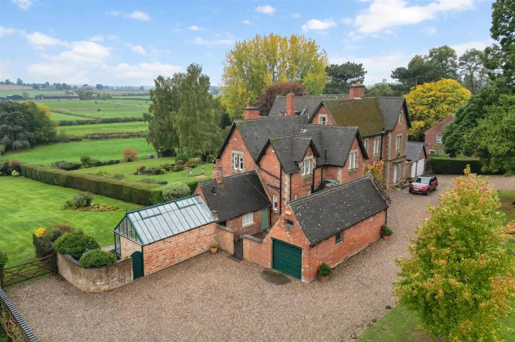 3-bed house on Church Street, Netherseal, DE12, £695,000