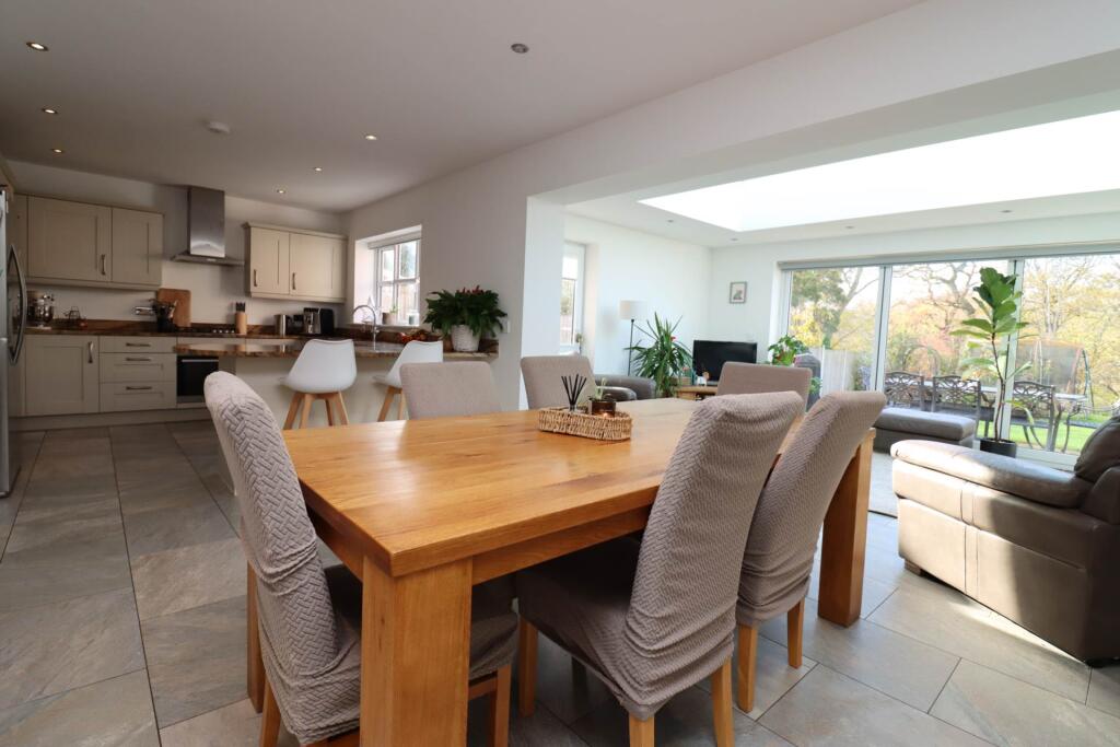 Brookhurst Road, Bromborough photo 4