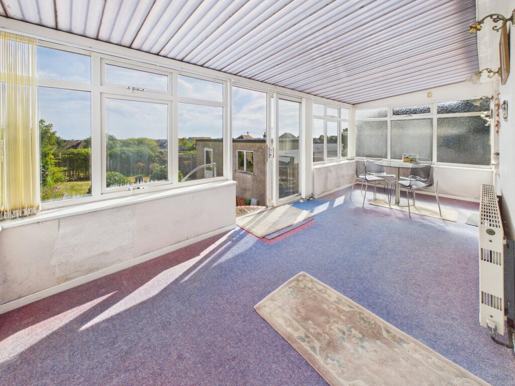 House in Adur, Southwick - More