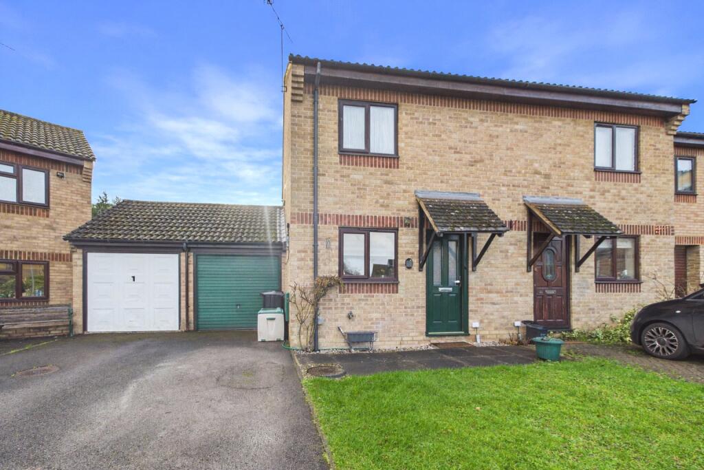 Main image of property: Larchside Close, Spencers Wood, Reading, Berkshire, RG7