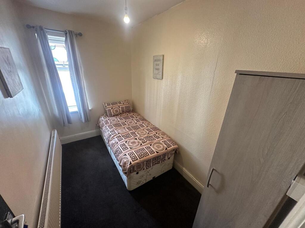 Main image of property: Room Avaliable - Gladstone Road- Sparkhill- Birmingham
