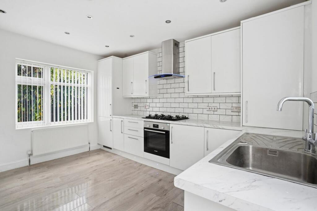 House in Slough - View 4