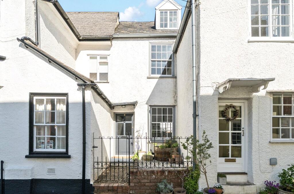 Main image of property: Topsham, Devon