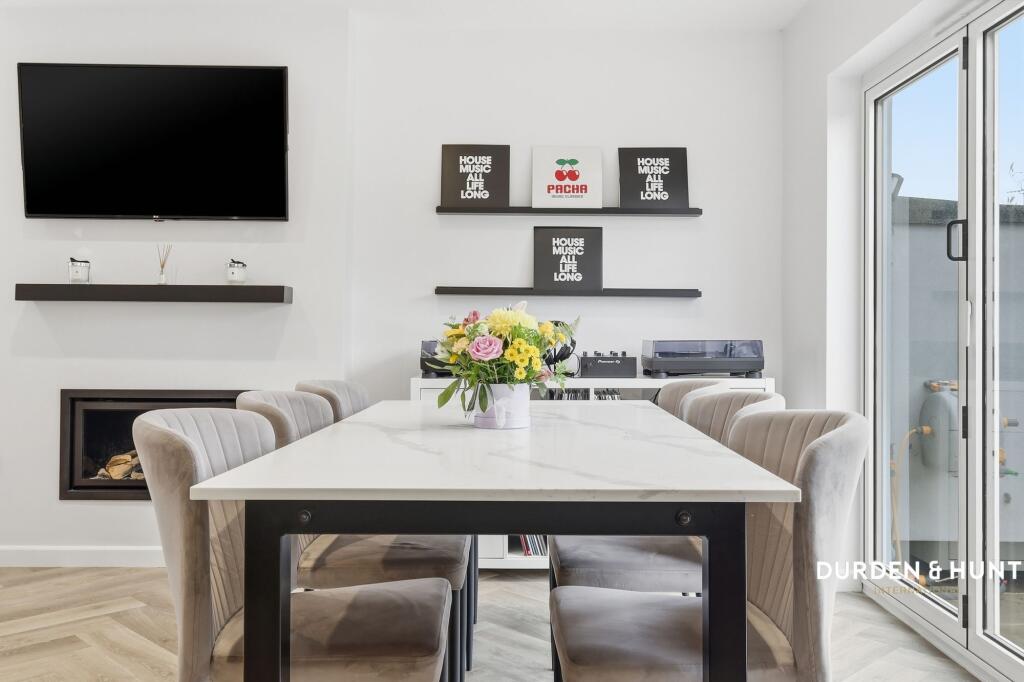 House in Rochford, Rayleigh - View 5