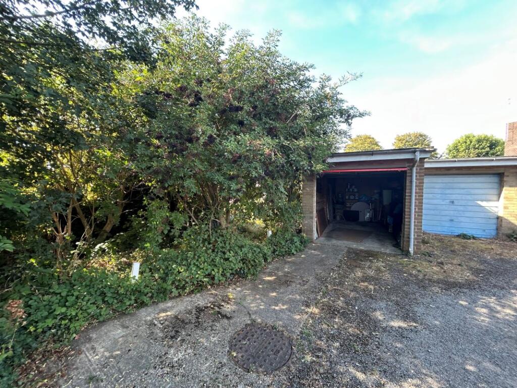 Garage and land at Pakenham Close, Cambridge, Cambridgeshire, CB4 1PW - View 4