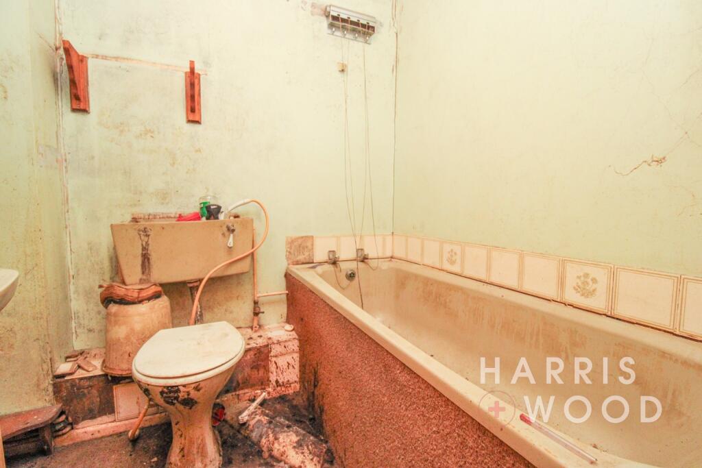 Cotswold Court, Highwoods, Colchester, Essex, CO4 photo 4